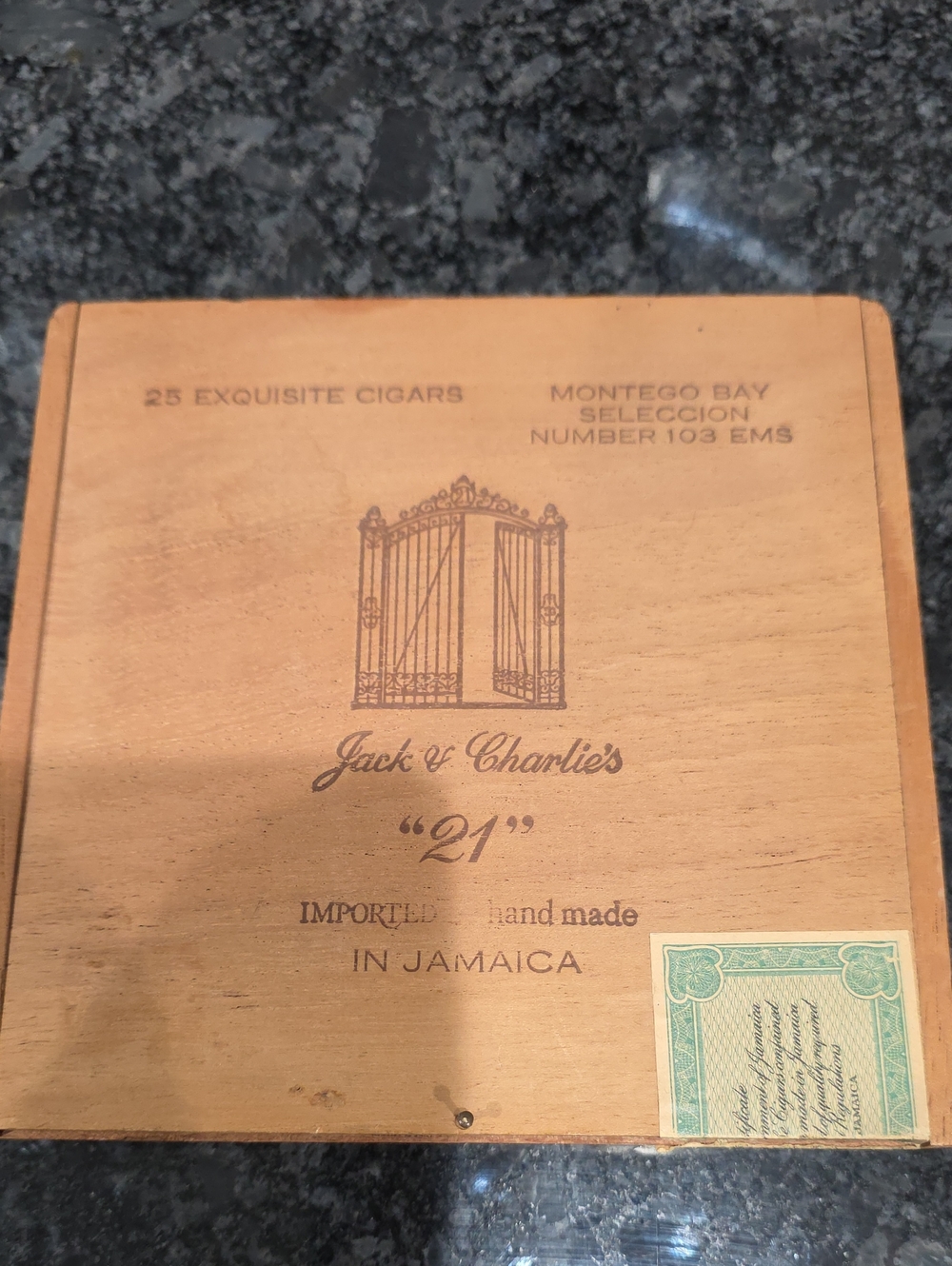VTG Jack & Charlie's "21" Wooden Cigar Box - Natural Wood